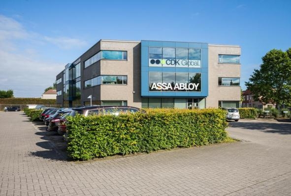 Handelszaak te  koop in Melle 9090 2331200.00€  slaapkamers 1200.00m² - Zoekertje 2959