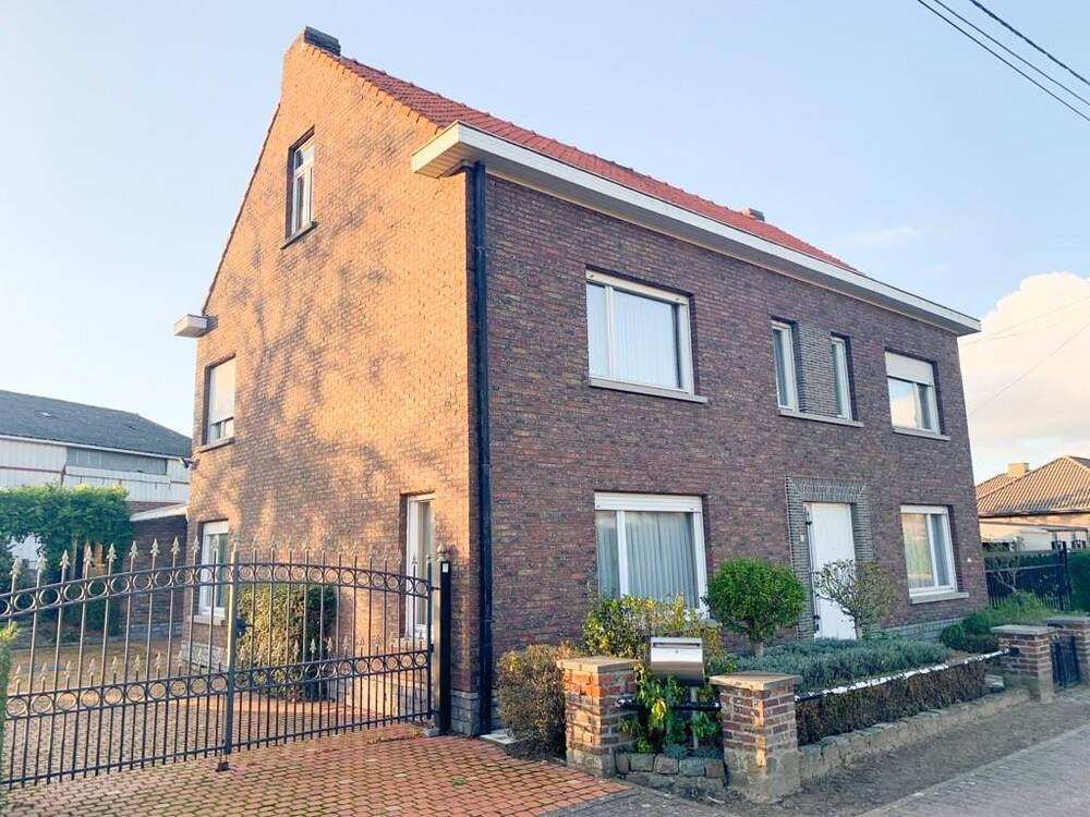 Huis te  koop in Olsene 9870 285000.00€ 4 slaapkamers 270.00m² - Zoekertje 5283