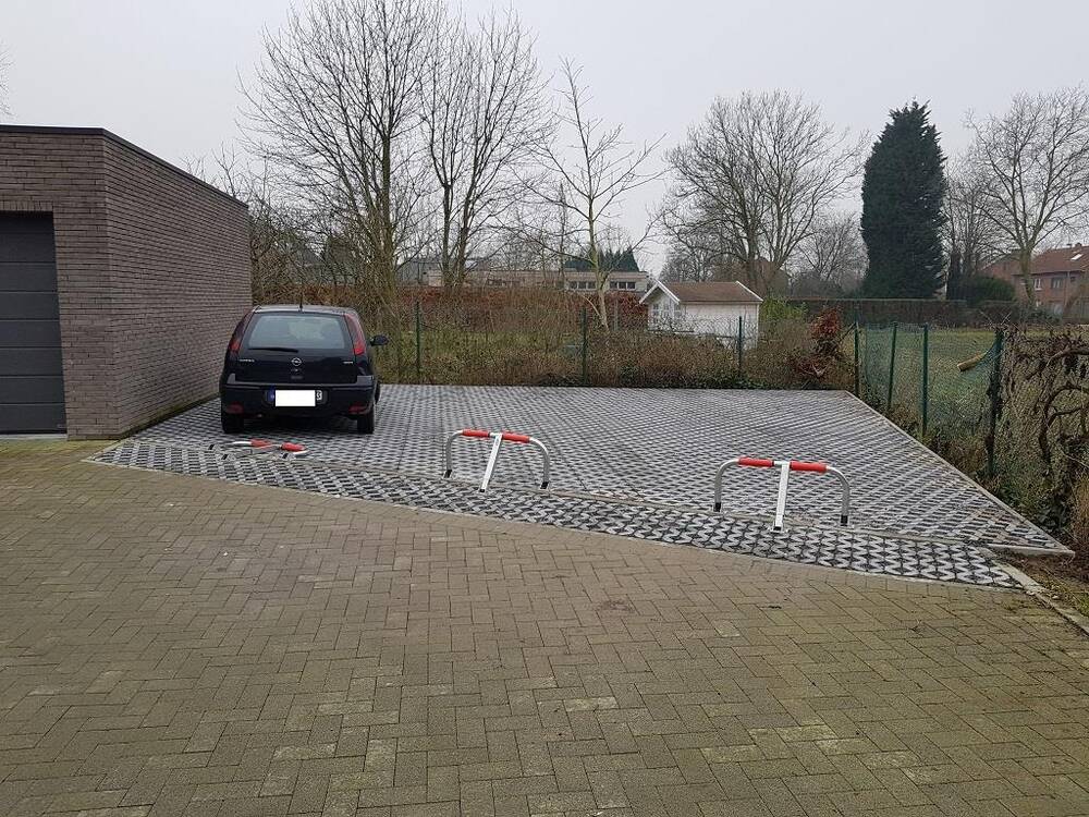 Parking & garage te  huur in Nieuwkerken-Waas 9100 35.00€  slaapkamers m² - Zoekertje 6976