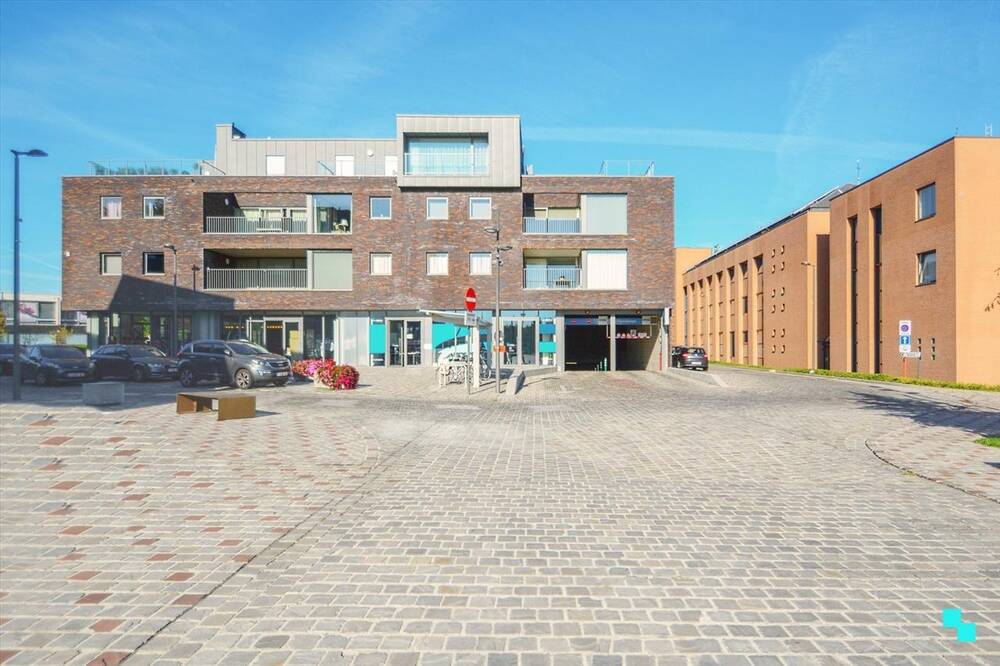 Parking & garage te  koop in Merelbeke 9820 24800.00€  slaapkamers m² - Zoekertje 7534