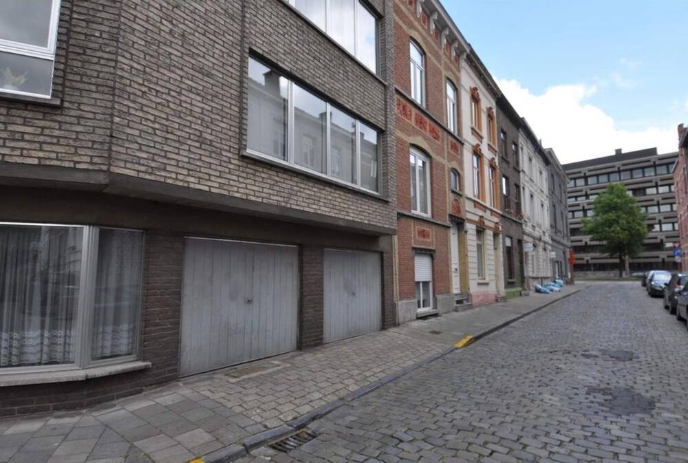 Parking te  huur in Gent 9000 85.00€  slaapkamers m² - Zoekertje 9725