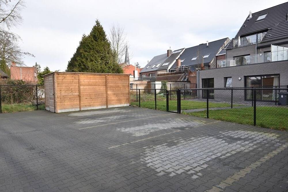 Parking & garage te  huur in Nieuwkerken-Waas 9100 45.00€  slaapkamers m² - Zoekertje 11609