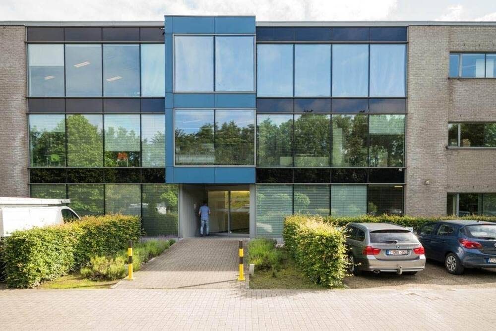 Handelszaak te  huur in Melle 9090 12000.00€  slaapkamers 1200.00m² - Zoekertje 10615