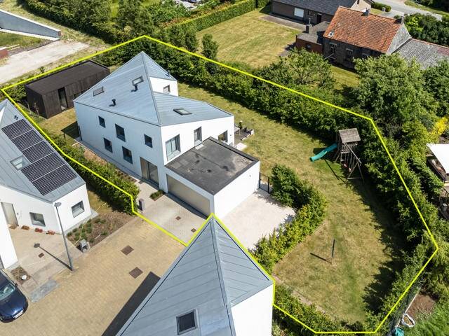 Villa te  koop in Merelbeke 9820 750000.00€ 4 slaapkamers m² - Zoekertje 12616