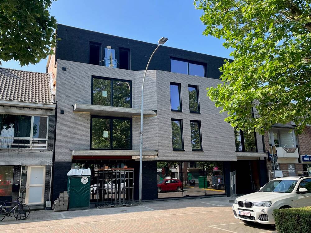 Commerciële ruimte te  koop in Herzele 9550 180000.00€  slaapkamers m² - Zoekertje 82130