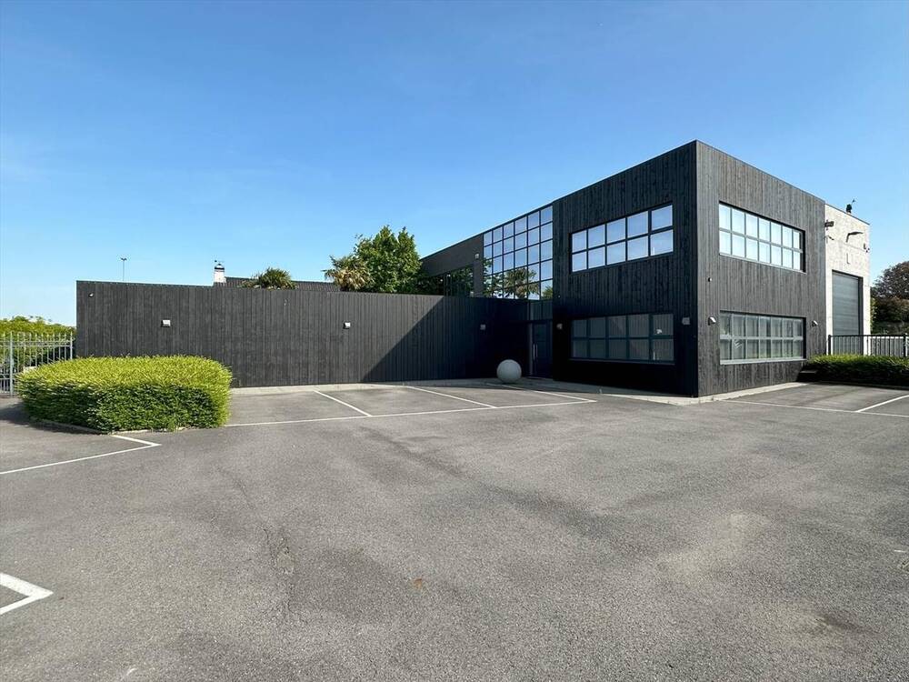 Handelszaak te  huur in Kruishoutem 9770 17500.00€  slaapkamers 174.00m² - Zoekertje 12833