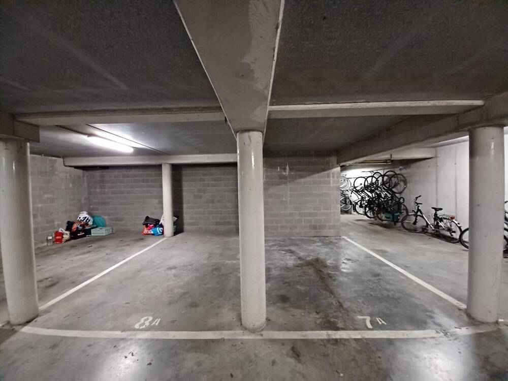 Parking & garage te  koop in Zele 9240 12500.00€  slaapkamers m² - Zoekertje 13638