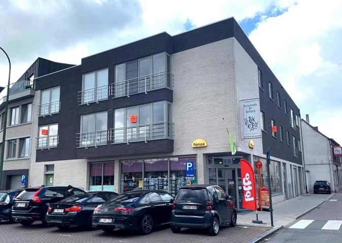 Handelszaak te  huur in Zele 9240 1500.00€ 0 slaapkamers m² - Zoekertje 14721