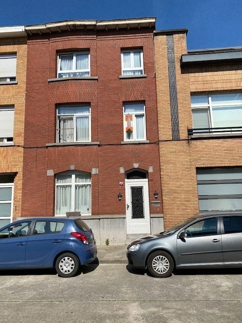 Huis te  koop in Sint-Gillis-bij-Dendermonde 9200 274000.00€ 5 slaapkamers m² - Zoekertje 274918