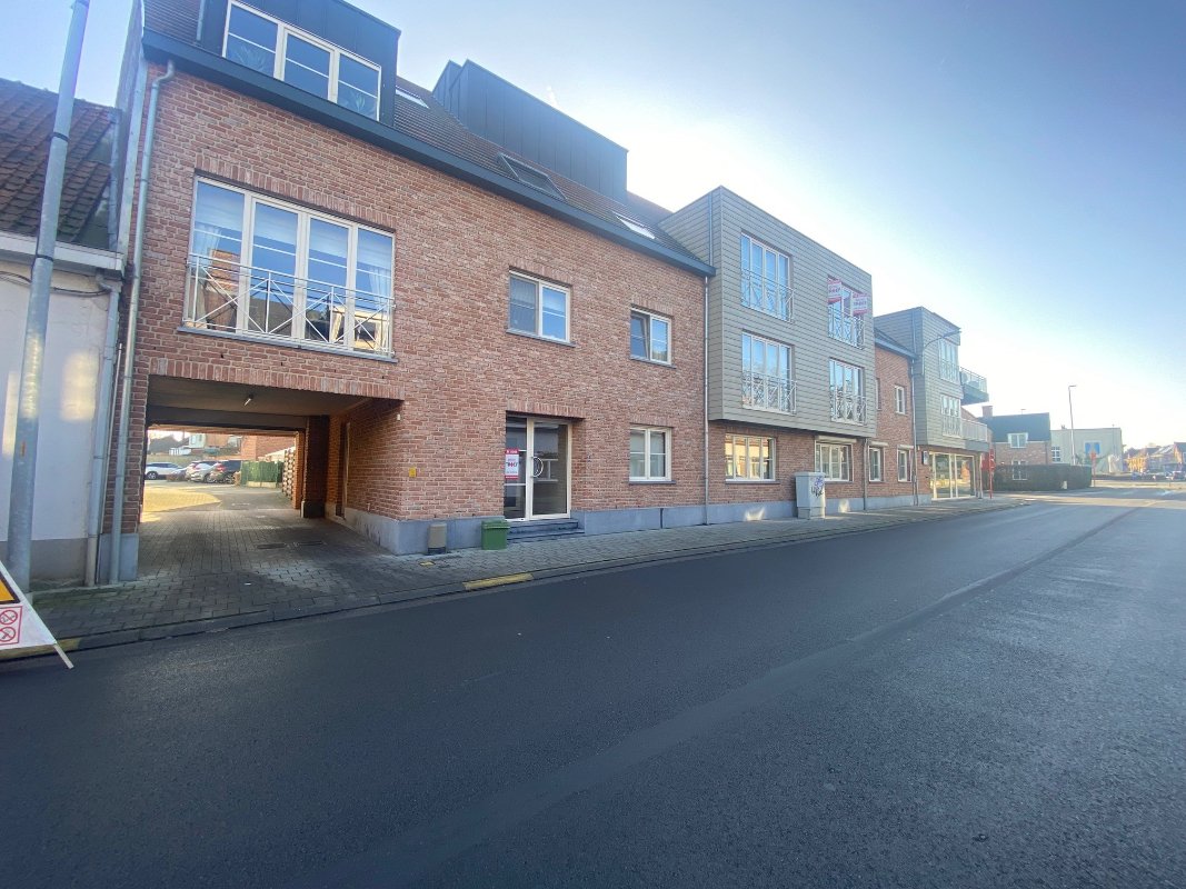 Parking & garage te  koop in Lebbeke 9280 14000.00€  slaapkamers m² - Zoekertje 82986