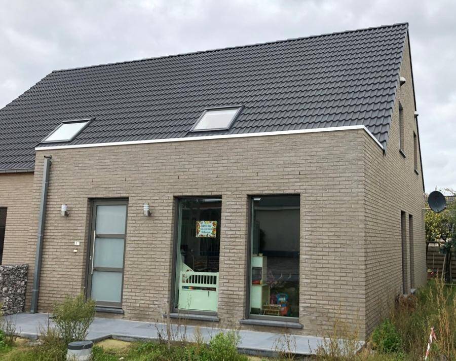 Huis te  koop in Nederename 9700 308890.00€ 3 slaapkamers m² - Zoekertje 17304