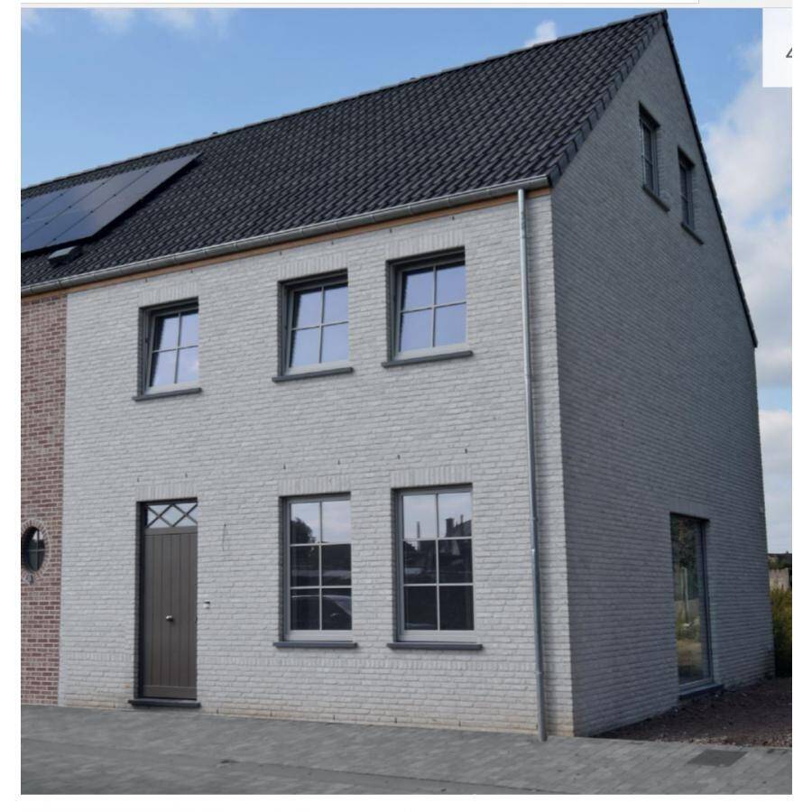 Huis te  koop in Nederename 9700 323574.00€ 3 slaapkamers m² - Zoekertje 17745