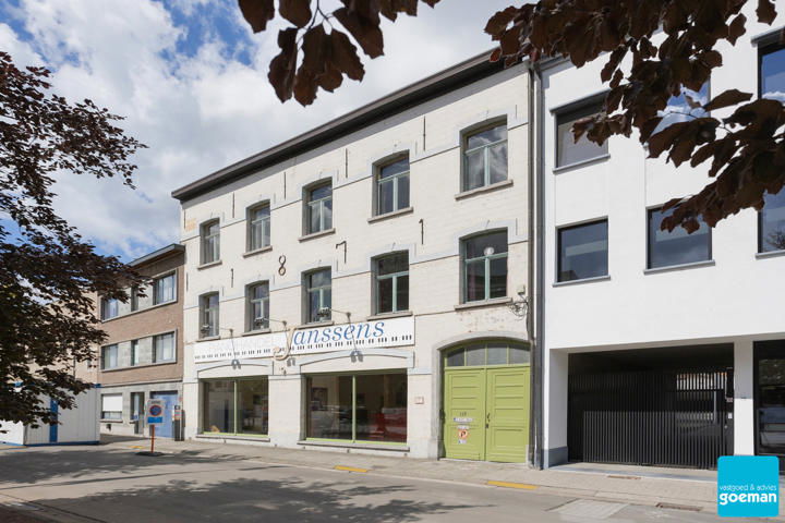 Commerciële ruimte te  koop in Dendermonde 9200 750000.00€  slaapkamers 820.00m² - Zoekertje 275411