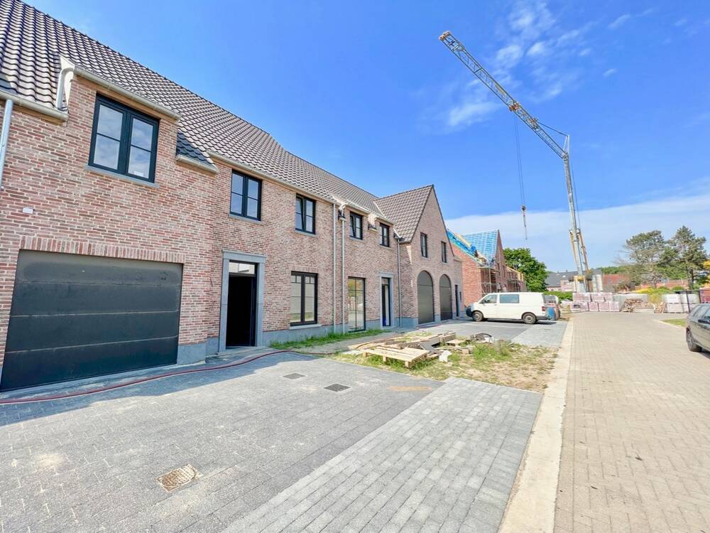 Huis te  koop in Oosteeklo 9968 479000.00€ 4 slaapkamers 251.00m² - Zoekertje 85997