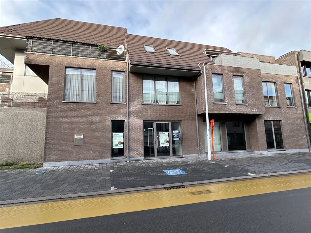 Kantoor te  koop in Wachtebeke 9185 375000.00€  slaapkamers 300.00m² - Zoekertje 276439