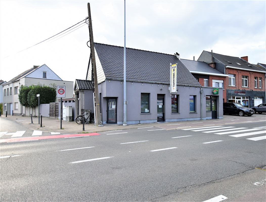 Commerciële ruimte te  koop in Dendermonde 9200 335000.00€ 1 slaapkamers 204.00m² - Zoekertje 276498