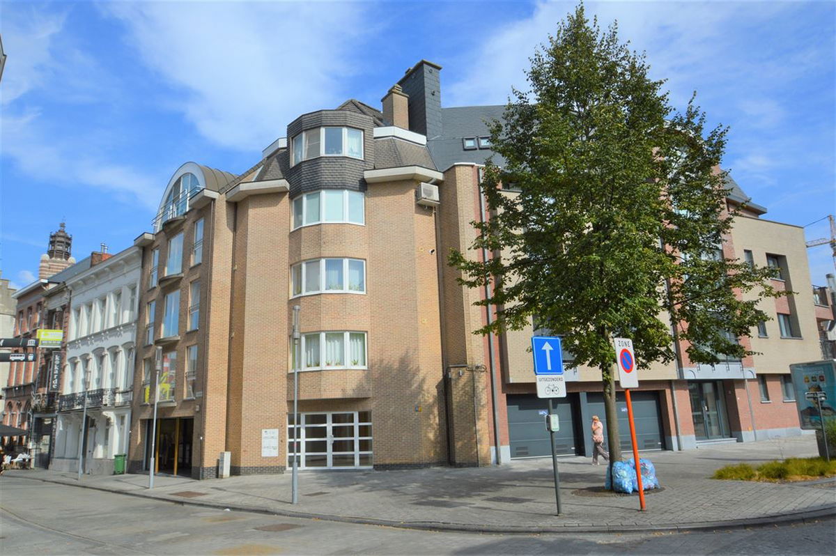 Appartement te  huur in Dendermonde 9200 775.00€ 2 slaapkamers m² - Zoekertje 276497