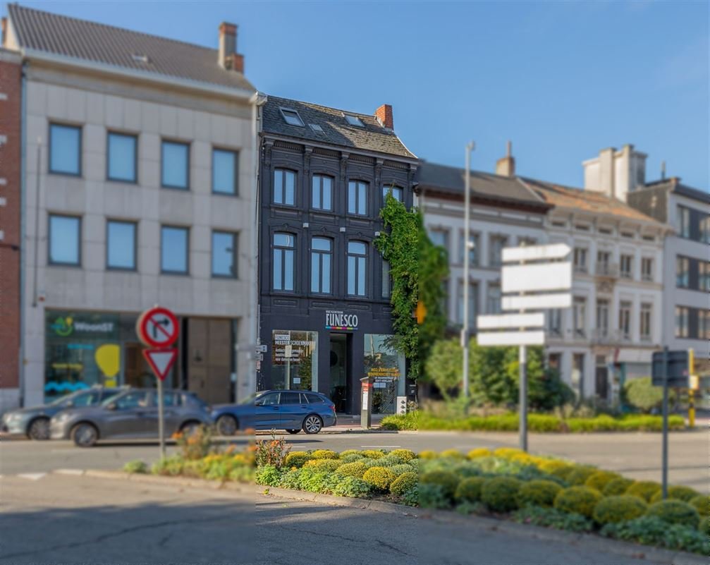 Commerciële ruimte te  koop in Sint-Niklaas 9100 799000.00€ 4 slaapkamers 761.00m² - Zoekertje 86771