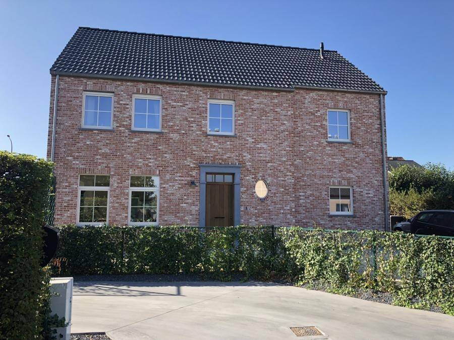 Huis te  koop in Waarschoot 9950 472490.00€ 3 slaapkamers m² - Zoekertje 21669