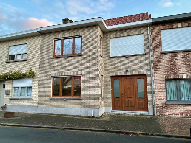 Huis te  koop in Okegem 9400 310000.00€ 3 slaapkamers 176.00m² - Zoekertje 276827