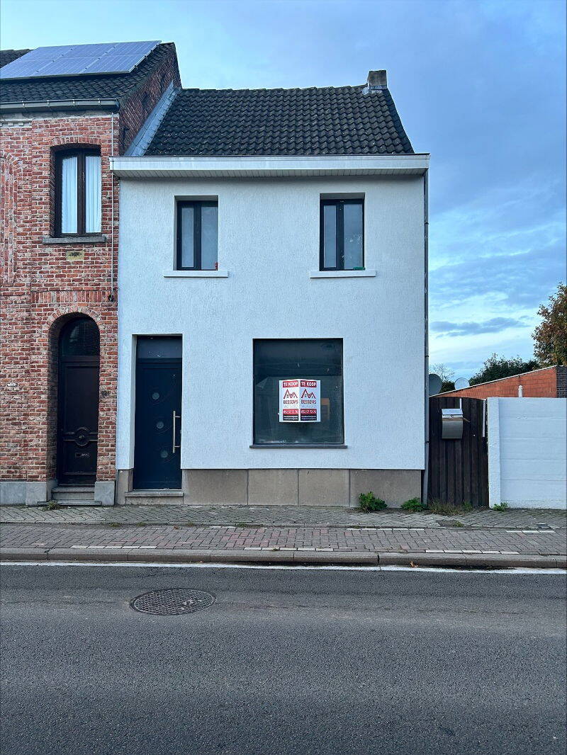 Huis te  koop in Baasrode 9200 249000.00€ 2 slaapkamers 120.00m² - Zoekertje 276869