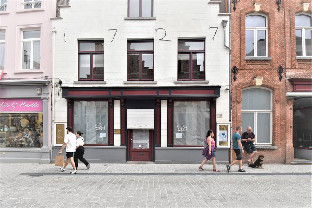 Handelszaak te  in Brugge 8000 3750.00€  slaapkamers 260.00m² - Zoekertje 27004