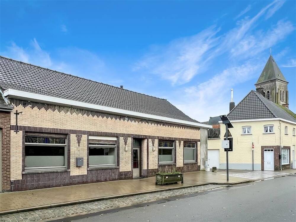 Handelszaak te  huur in Wortegem-Petegem 9790 850.00€ 2 slaapkamers 382.00m² - Zoekertje 27087