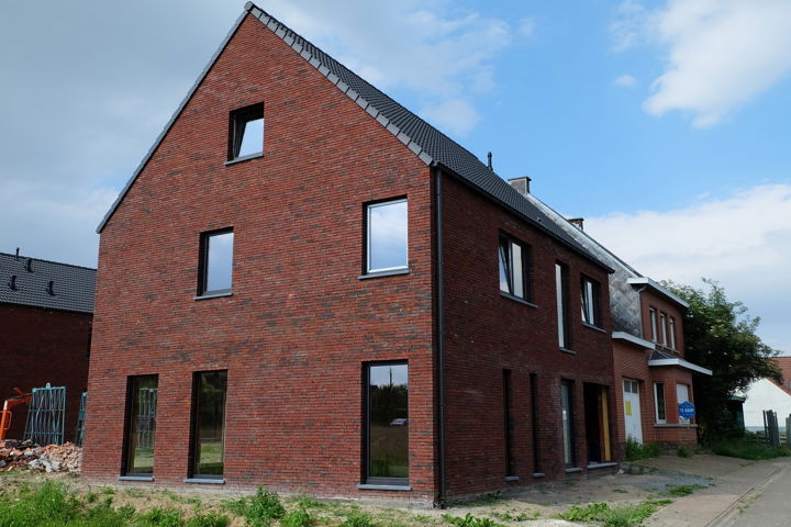 Huis te  koop in Ressegem 9551 420000.00€ 5 slaapkamers 217.00m² - Zoekertje 277041