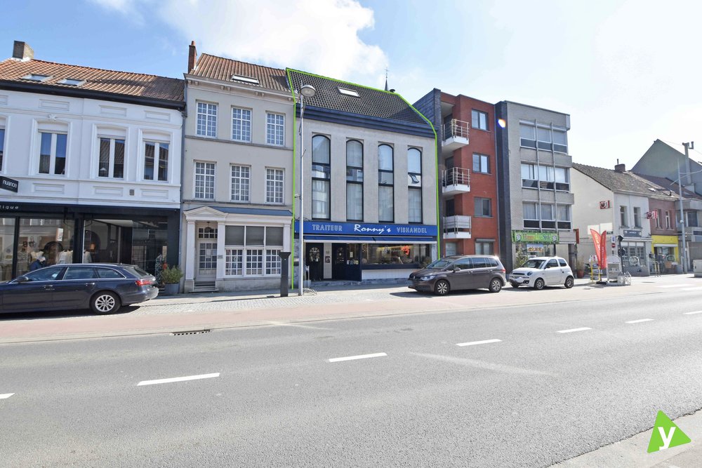 Commerciële ruimte te  koop in Eeklo 9900 600000.00€ 3 slaapkamers 340.00m² - Zoekertje 88314