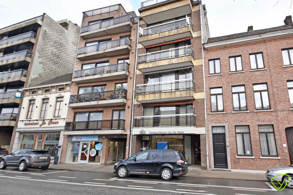 Commerciële ruimte te  koop in Eeklo 9900 289000.00€  slaapkamers 169.00m² - Zoekertje 277089