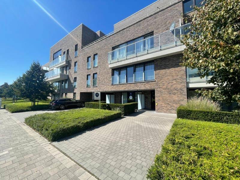 Handelszaak te  koop in Zwijnaarde 9052 395000.00€ 2 slaapkamers 98.00m² - Zoekertje 31342