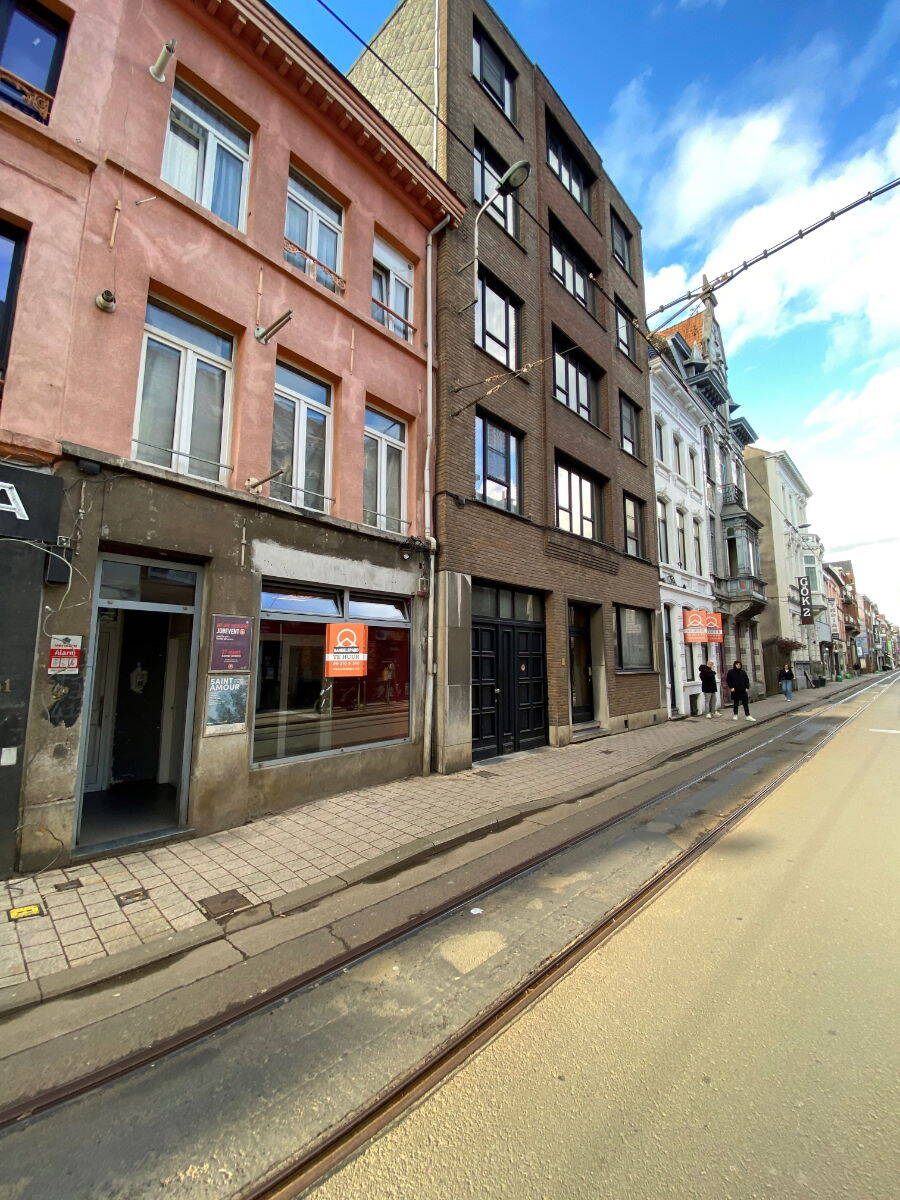 Commerciële ruimte te  huur in Gent 9000 1600.00€  slaapkamers m² - Zoekertje 277330