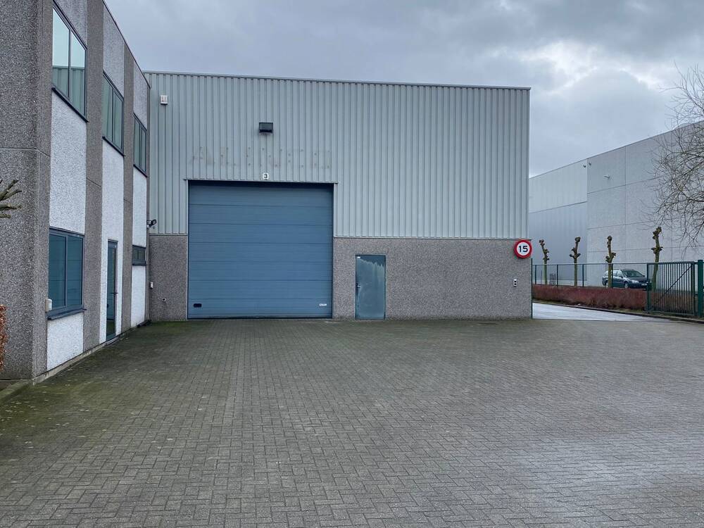 Handelszaak te  huur in Temse 9140 7904.00€  slaapkamers 1750.00m² - Zoekertje 33966