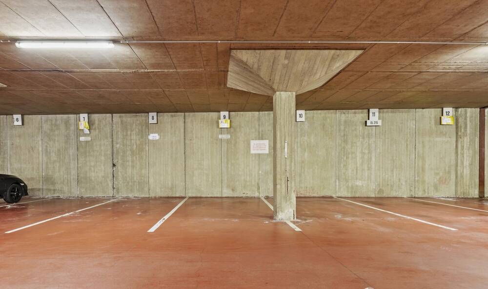 Parking & garage te  koop in Sint-Niklaas 9100 14000.00€  slaapkamers 14.00m² - Zoekertje 37275