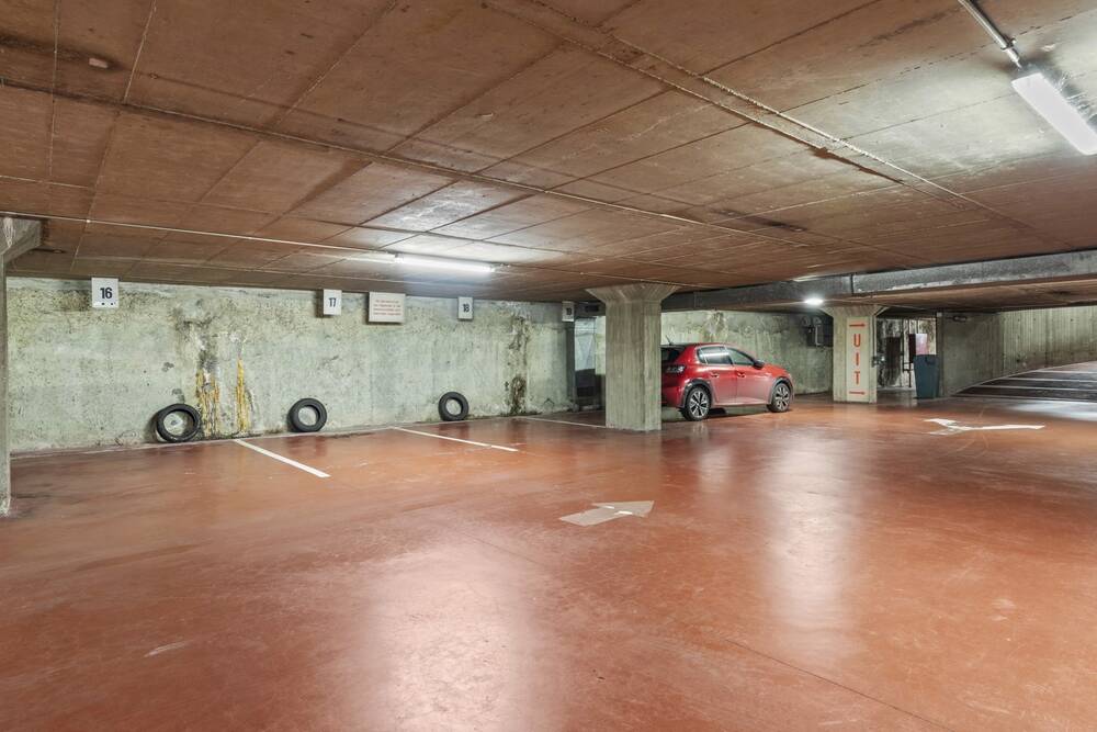 Parking te  koop in Sint-Niklaas 9100 19000.00€  slaapkamers 16.00m² - Zoekertje 35947