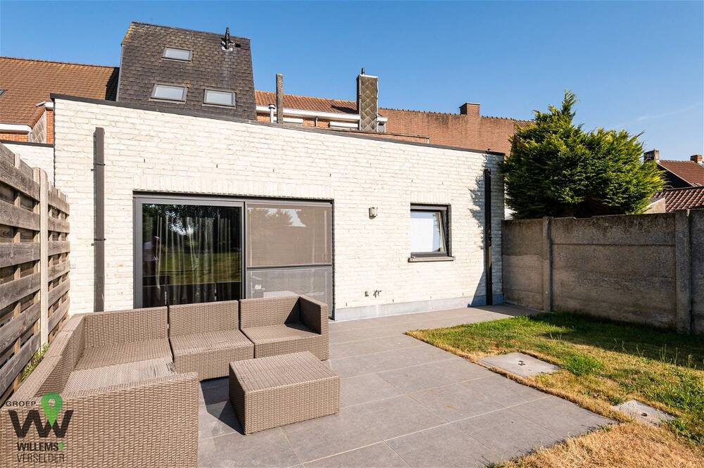 Appartementsgebouw te  koop in Eeklo 9900 550000.00€ 5 slaapkamers 209.00m² - Zoekertje 89482