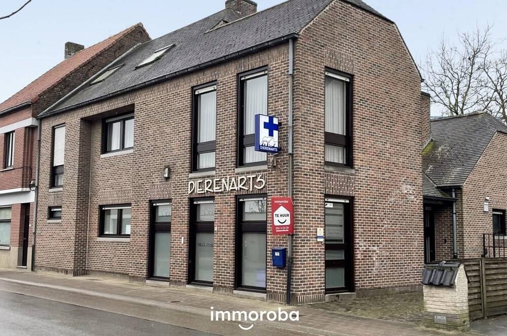 Handelszaak te  huur in Zulte 9870 765.00€  slaapkamers m² - Zoekertje 44883