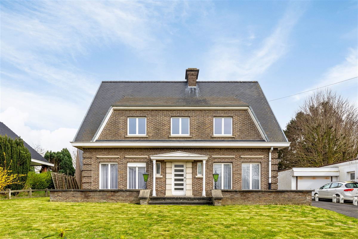 Villa te  koop in Oudenaarde 9700 465000.00€ 5 slaapkamers 320.00m² - Zoekertje 277919