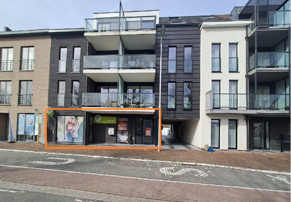 Commerciële ruimte te  huur in Herzele 9550 790.00€  slaapkamers m² - Zoekertje 277914