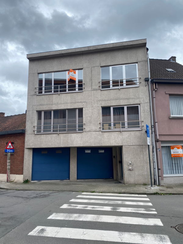 Appartement te  huur in Dendermonde 9200 775.00€ 2 slaapkamers m² - Zoekertje 278074