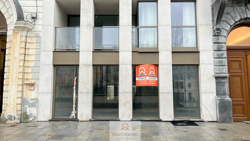 Commerciële ruimte te  huur in Gent 9000 2500.00€  slaapkamers m² - Zoekertje 278075