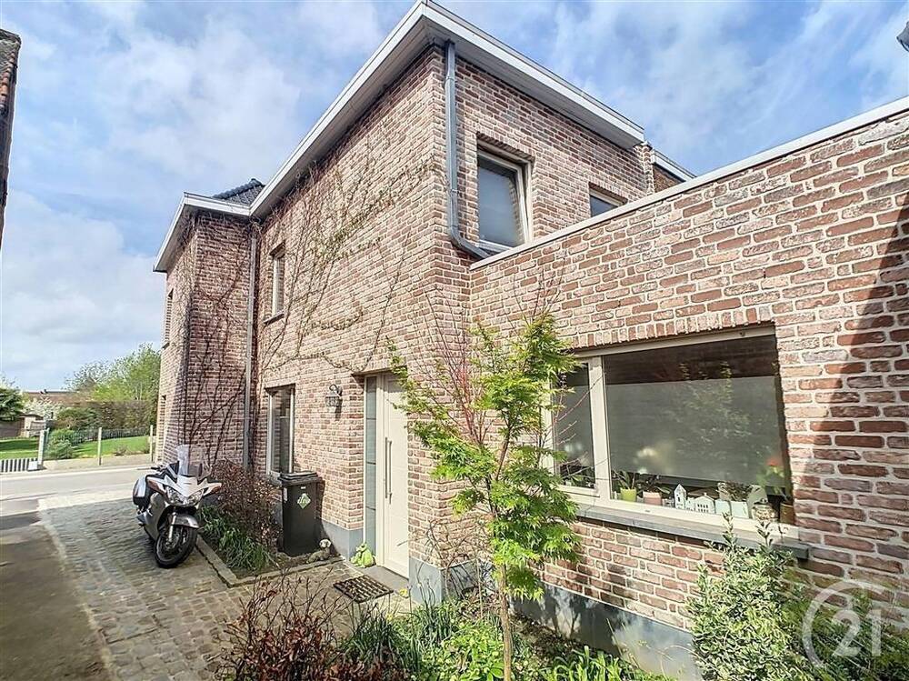 Huis te  koop in Schendelbeke 9506 335000.00€ 3 slaapkamers 157.00m² - Zoekertje 51202