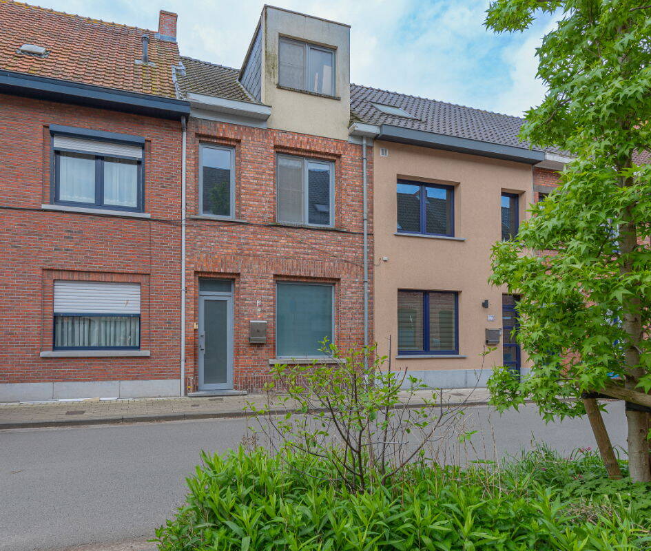 Huis te  koop in Sint-Gillis-bij-Dendermonde 9200 230000.00€ 2 slaapkamers m² - Zoekertje 278248