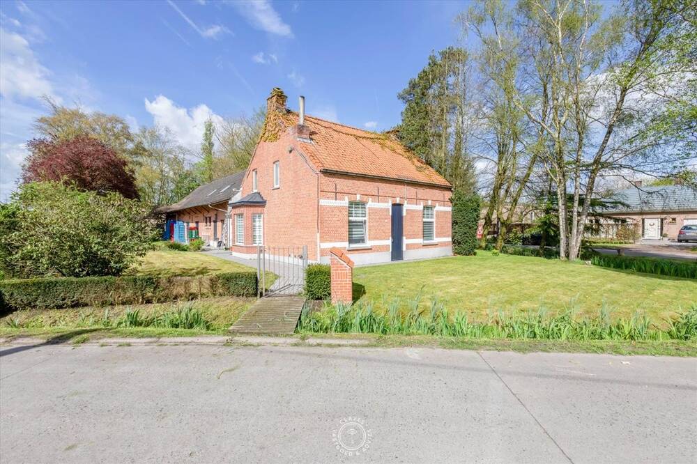 Huis te  koop in Sinaai-Waas 9112 630000.00€ 5 slaapkamers m² - Zoekertje 51517