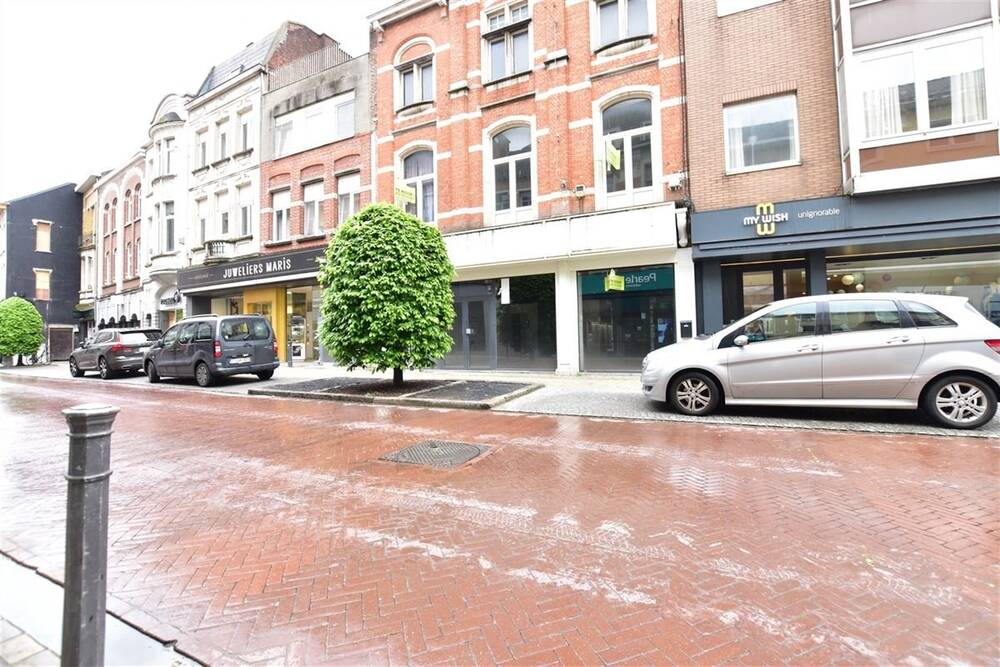 Commerciële ruimte te  huur in Dendermonde 9200 1750.00€ 5 slaapkamers 204.00m² - Zoekertje 90687