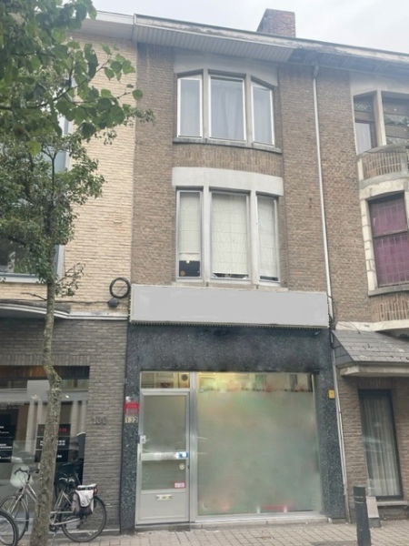 Kantoor te  koop in Sint-Niklaas 9100 237000.00€ 2 slaapkamers 135.00m² - Zoekertje 278370