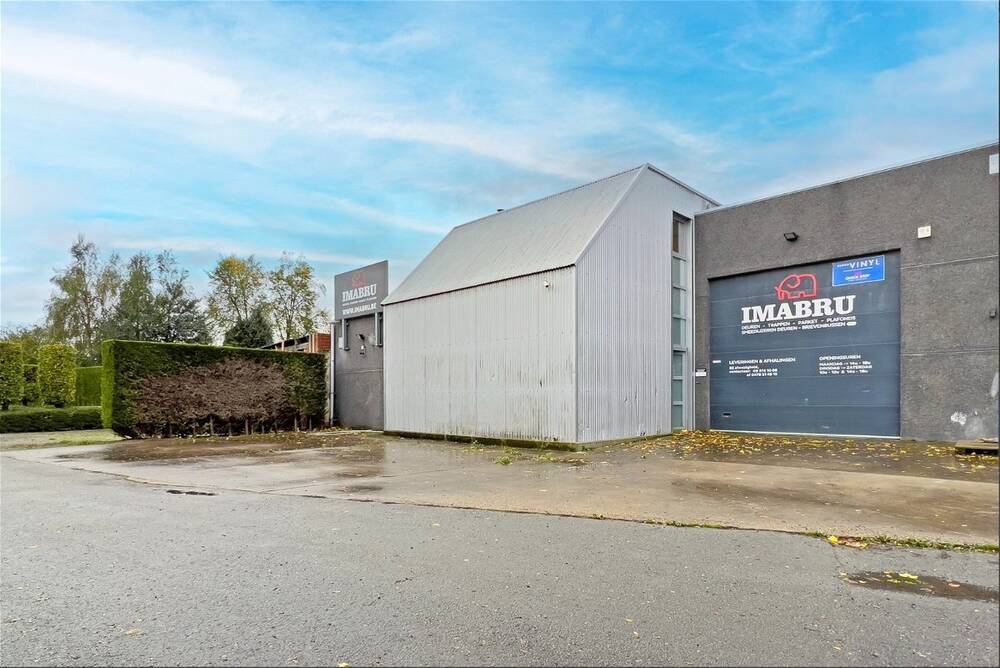 Industrie te  koop in Eeklo 9900 810000.00€  slaapkamers 935.00m² - Zoekertje 90780