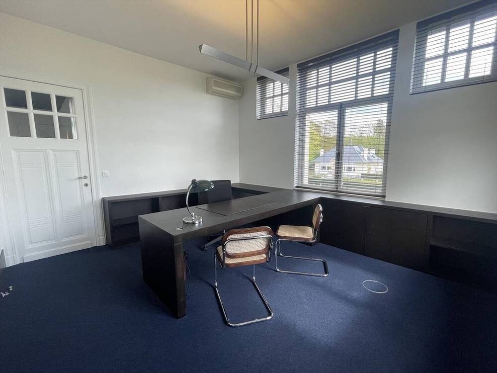 Handelszaak te  huur in Deurle 9831 1410.00€  slaapkamers 0.00m² - Zoekertje 54673