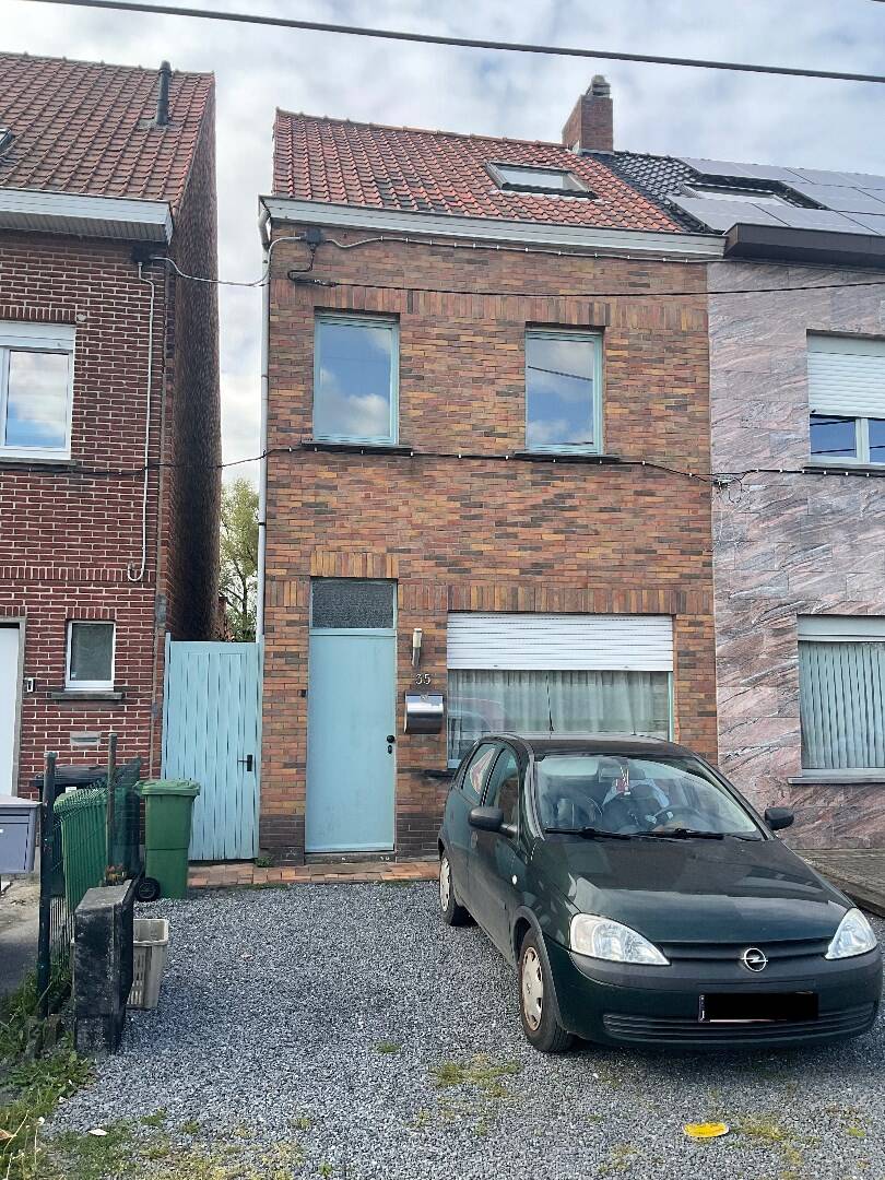 Huis te  koop in Mariakerke 9030 295000.00€ 2 slaapkamers m² - Zoekertje 278628