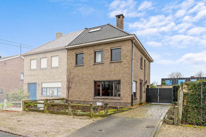 Huis te  koop in Heusden 9070 350000.00€ 4 slaapkamers 159.00m² - Zoekertje 278633